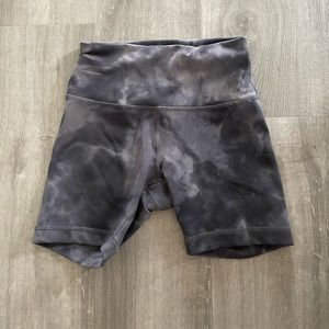 Lululemon Wunder Train Short